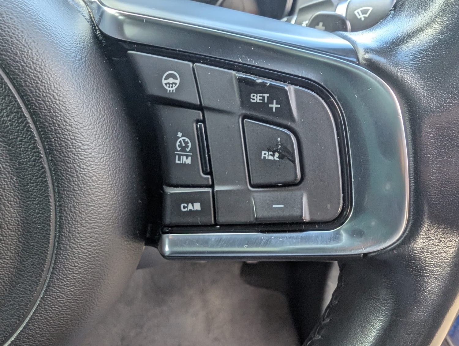 Used Jaguar XE 2015 for sale - 78000652: Photo 16