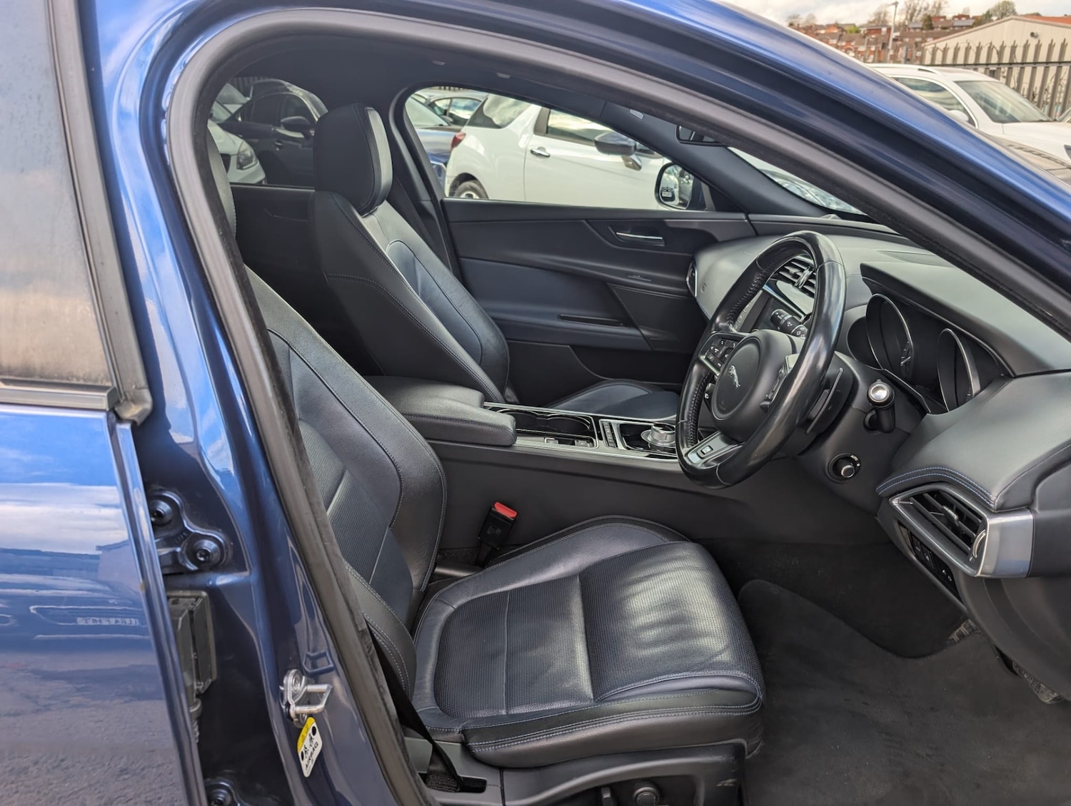 Used Jaguar XE 2015 for sale - 78000652: Photo 17