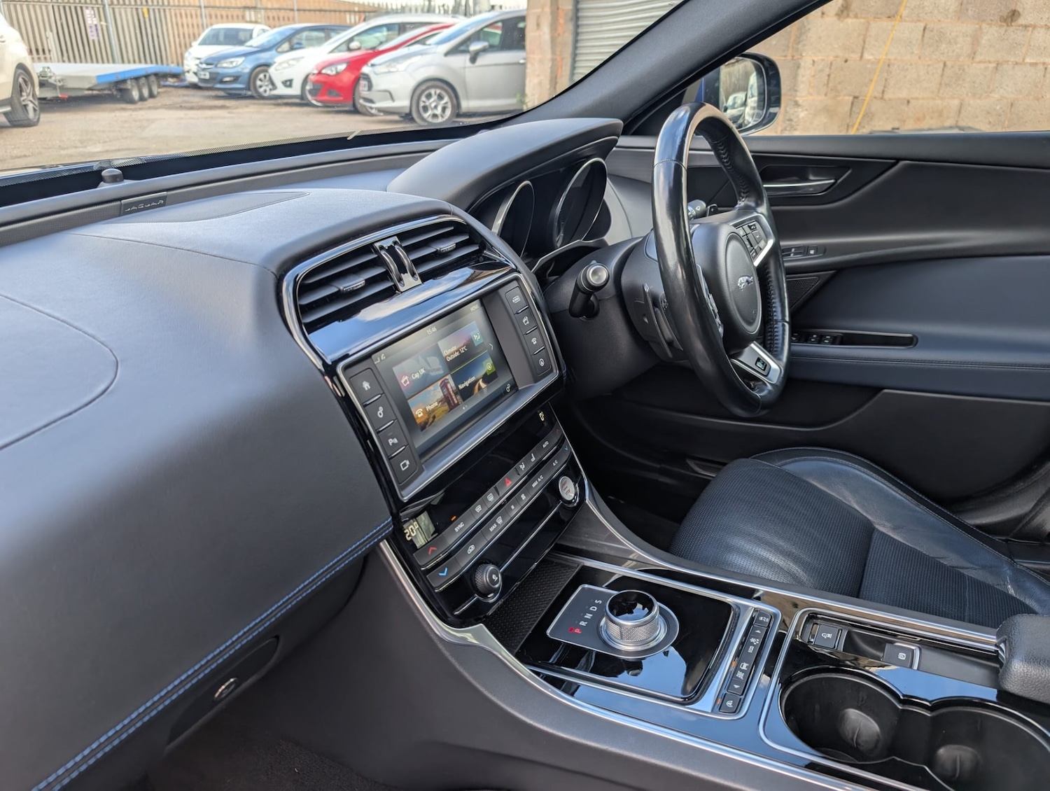 Used Jaguar XE 2015 for sale - 78000652: Photo 26