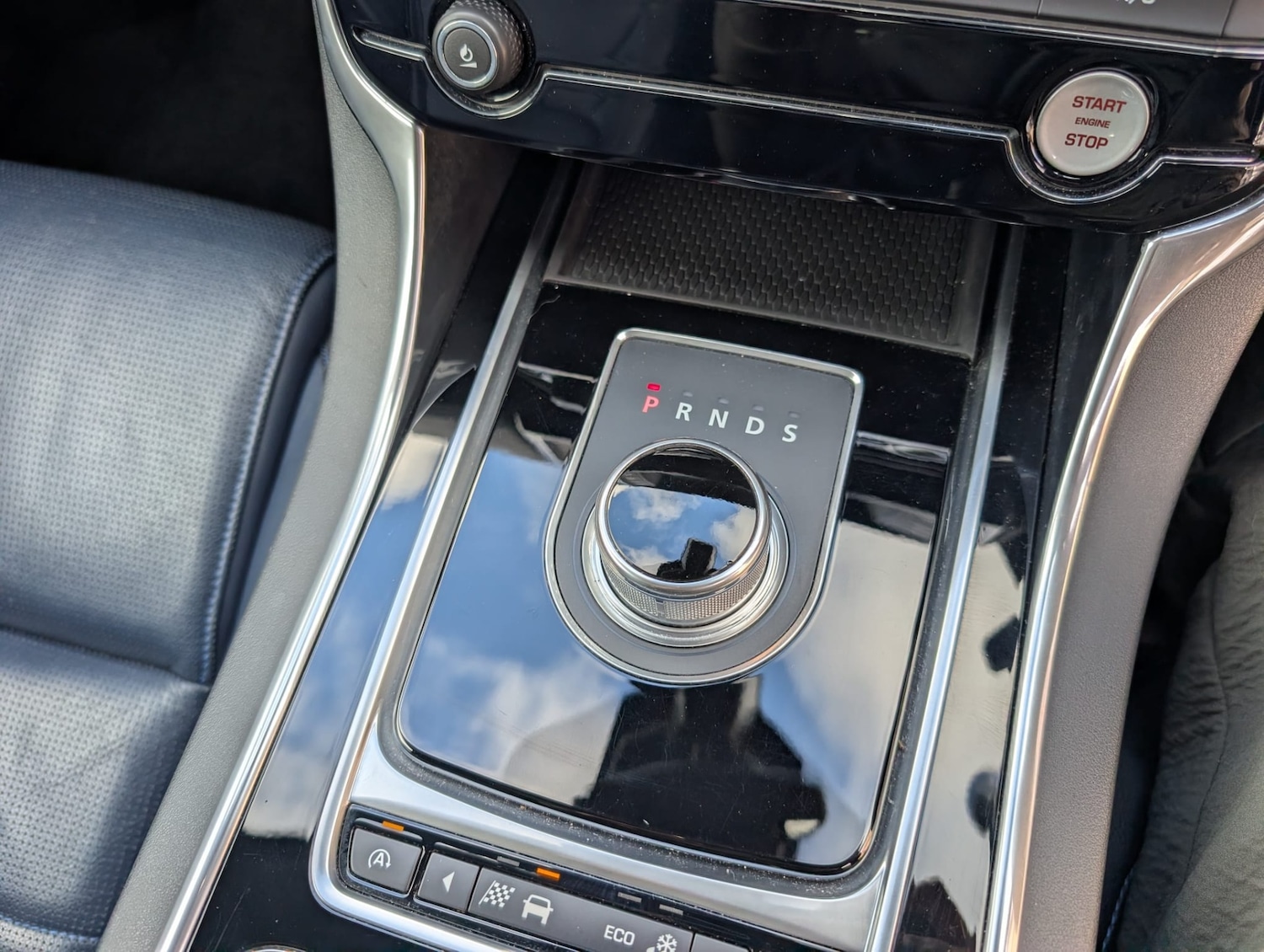 Used Jaguar XE 2015 for sale - 78000652: Photo 35