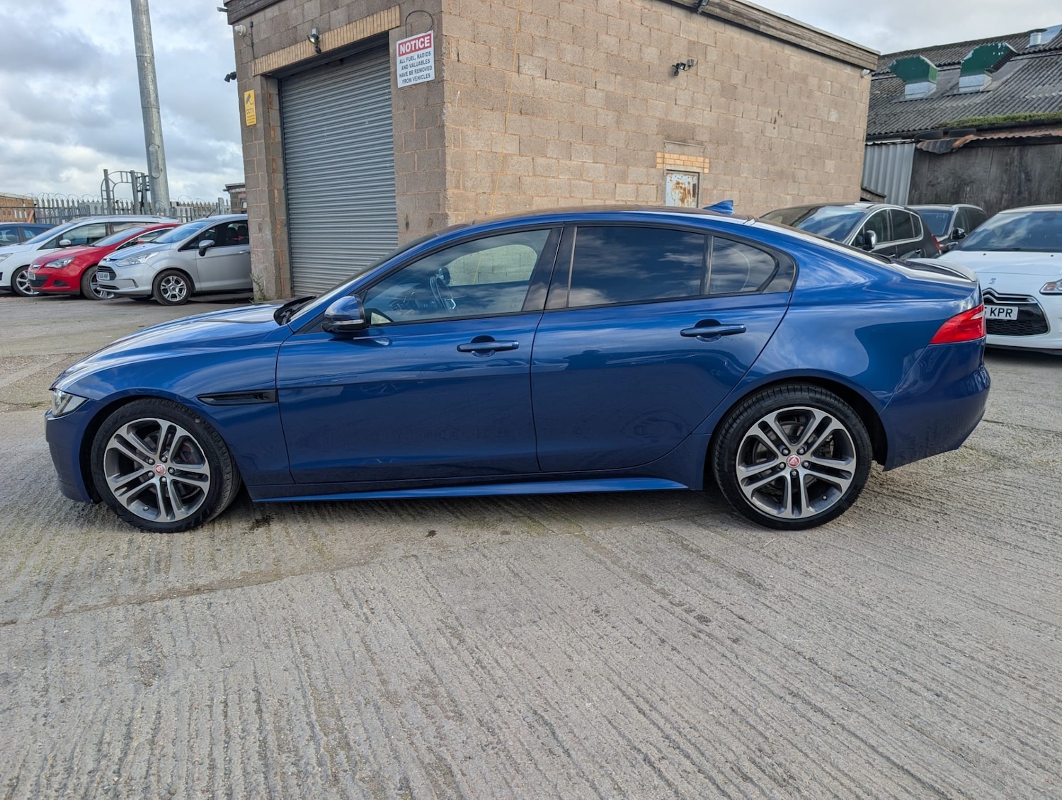 Used Jaguar XE 2015 for sale - 78000652: Photo 6