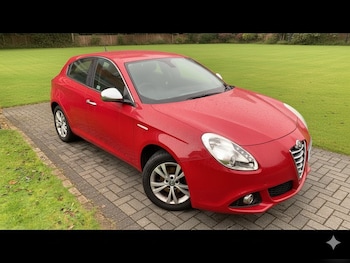Used Alfa Romeo Giulietta 2014 for sale - 76945300: Photo