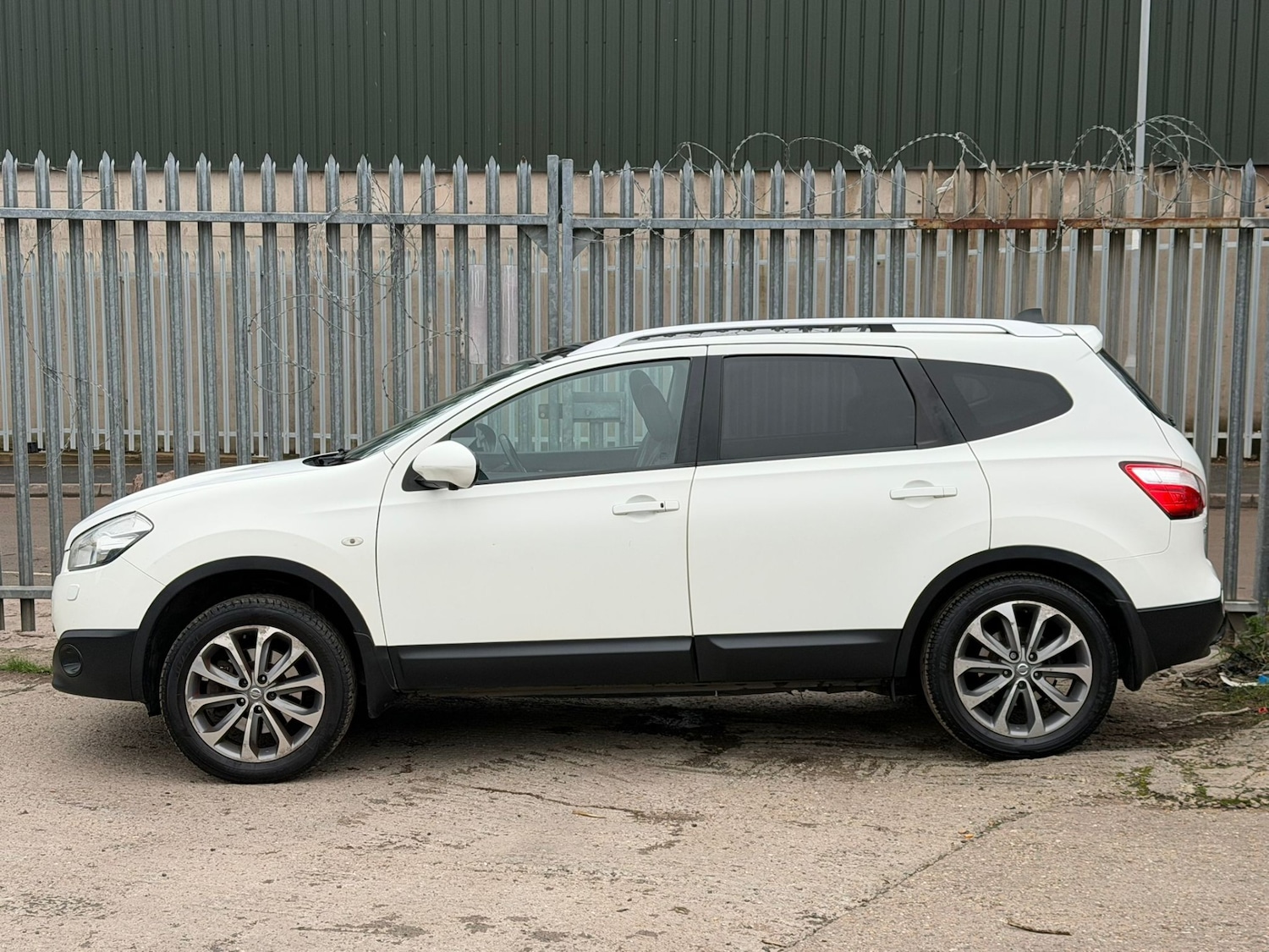 Used Nissan Qashqai+2 2013 for sale - 77460012: Photo 4