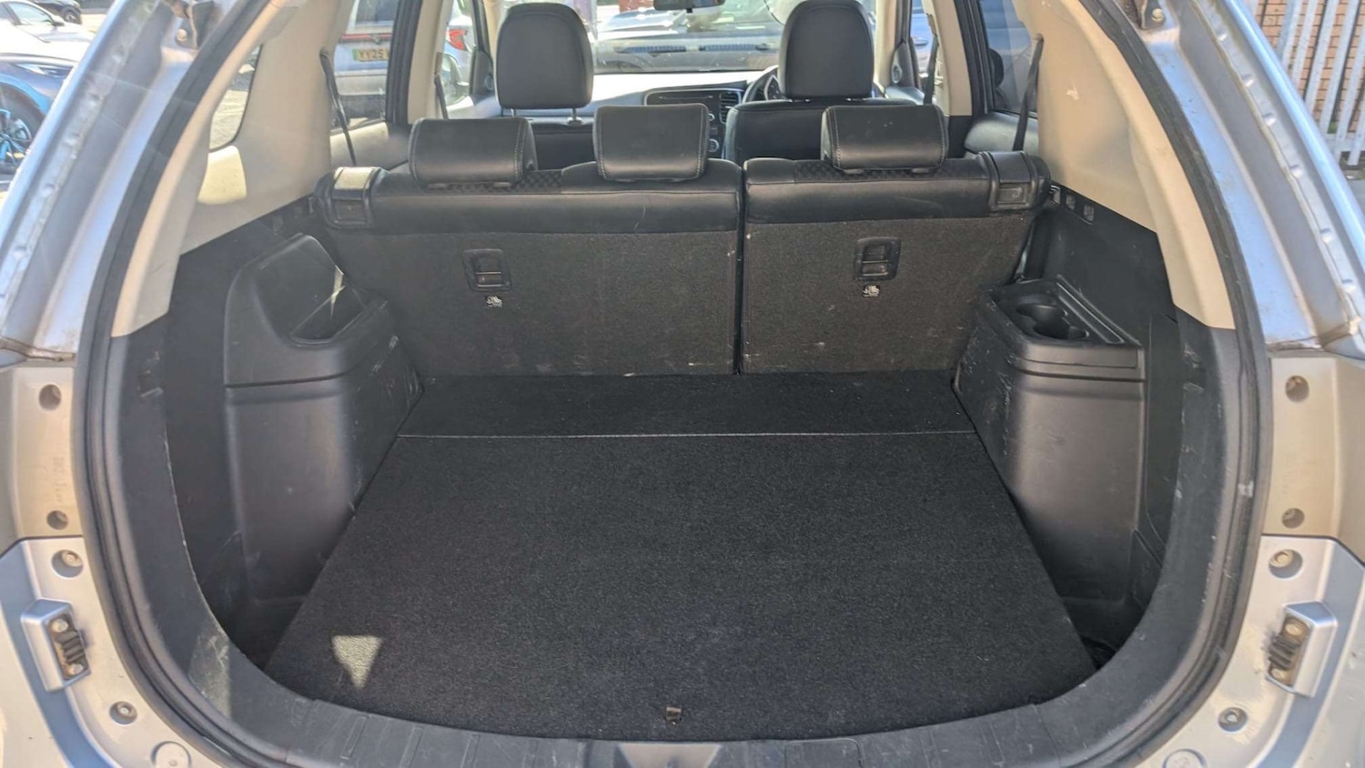Used Mitsubishi Outlander 2015 for sale - 76352264: Photo 10