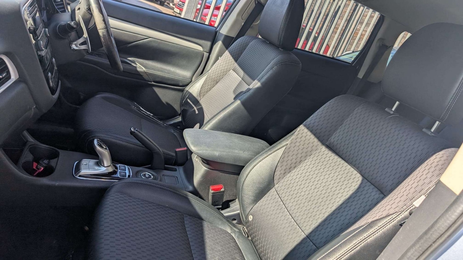 Used Mitsubishi Outlander 2015 for sale - 76352264: Photo 18