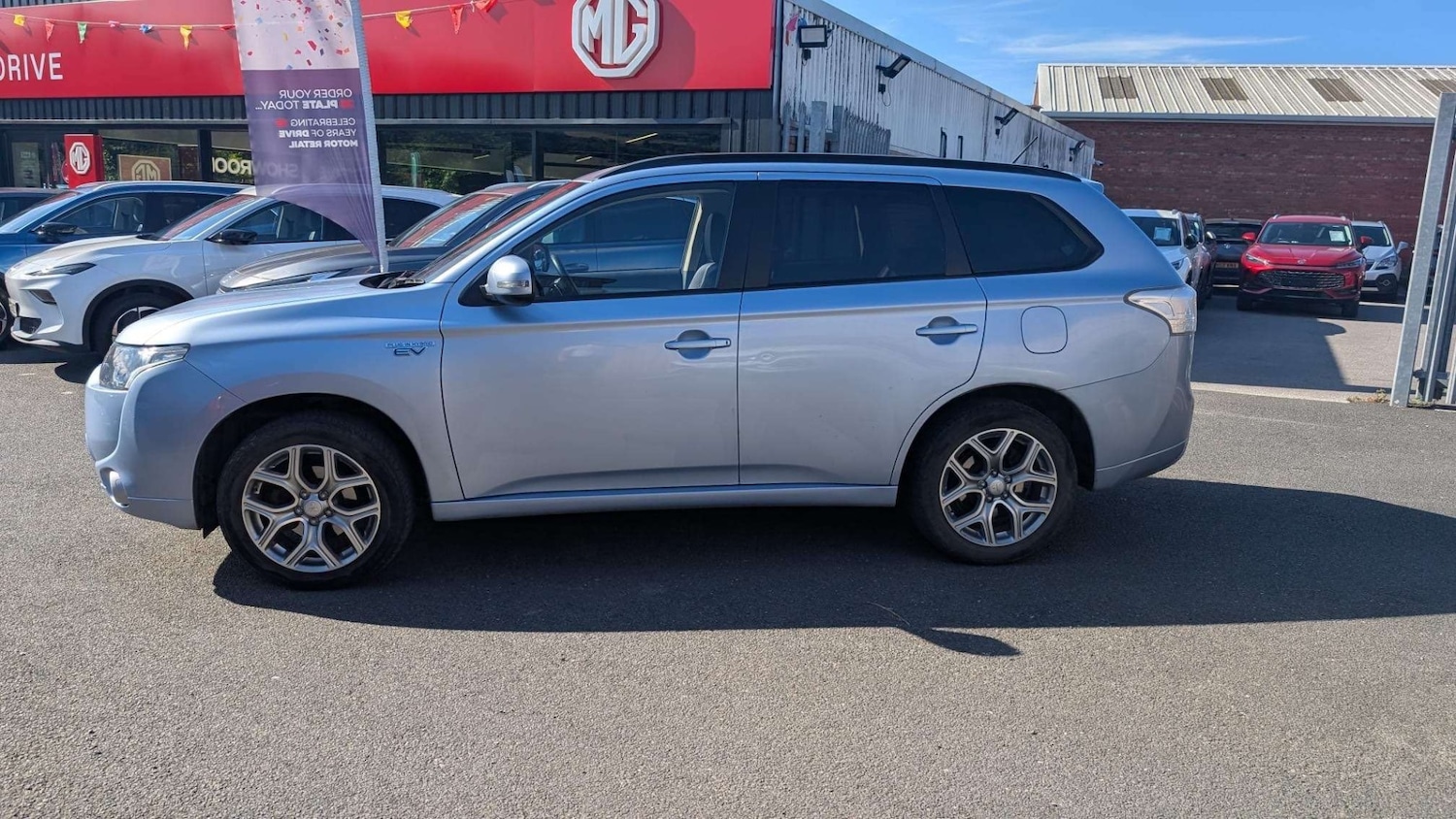 Used Mitsubishi Outlander 2015 for sale - 76352264: Photo 6
