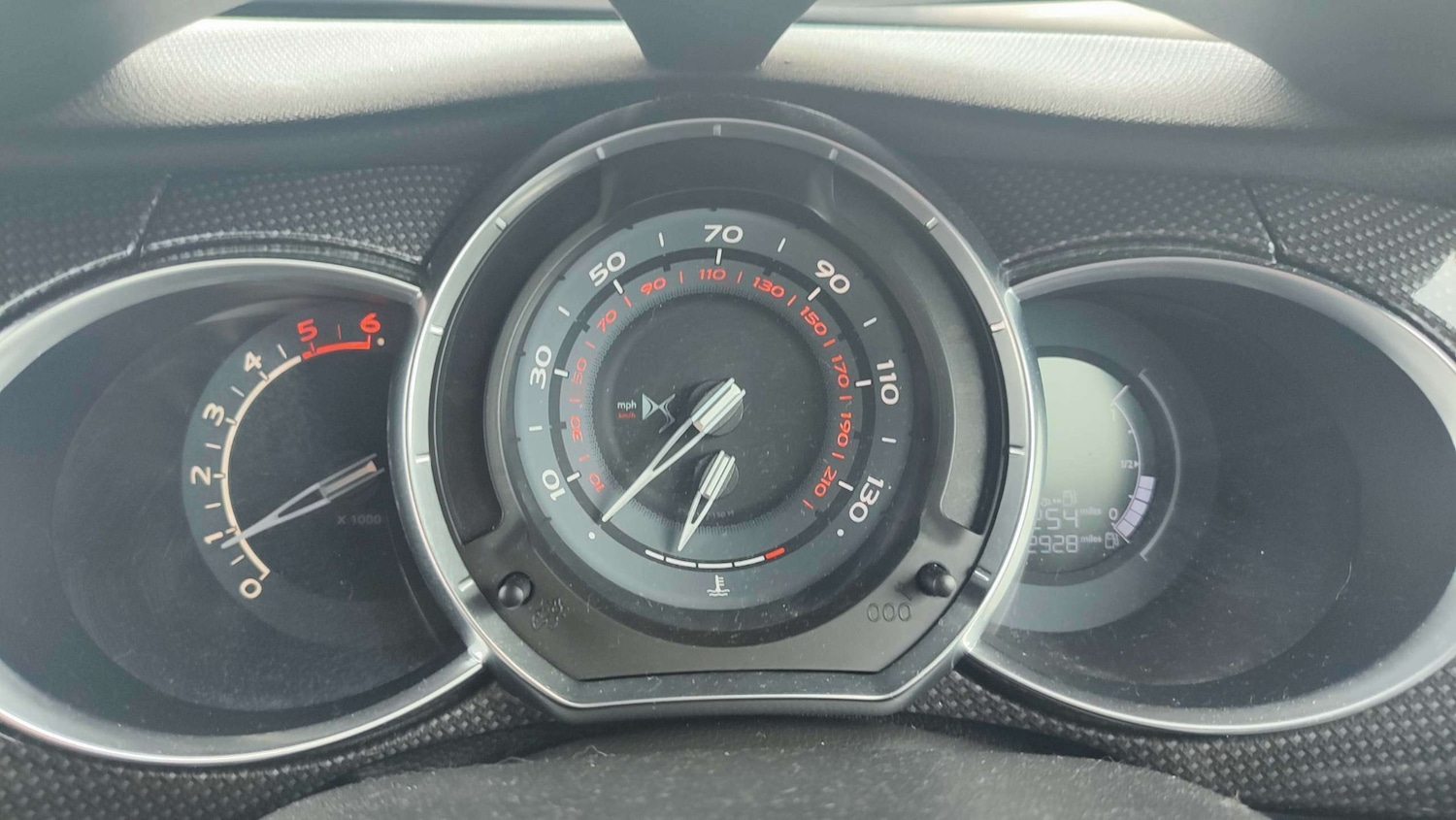 Used DS Automobiles DS 3 2015 for sale - 76332757: Photo 9