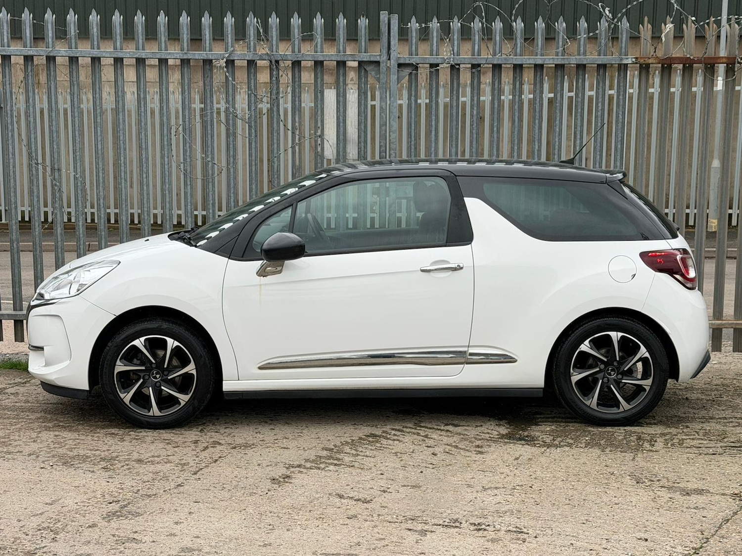 Used DS Automobiles DS 3 2016 for sale - 77701954: Photo 4