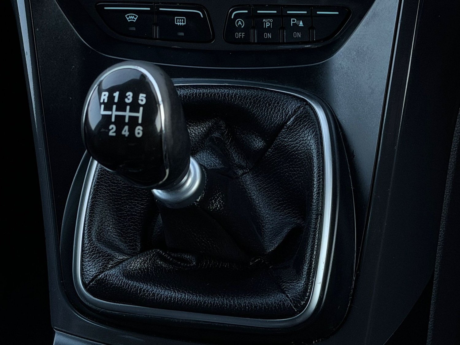 Used Ford Kuga 2015 for sale - 77988995: Photo 16