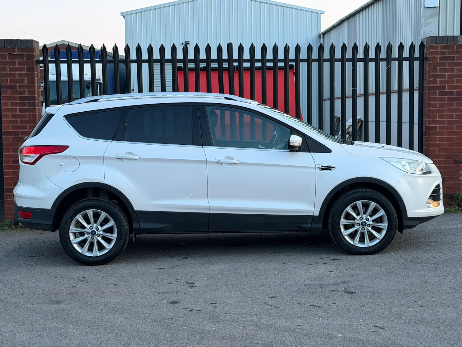 Used Ford Kuga 2015 for sale - 77988995: Photo 6