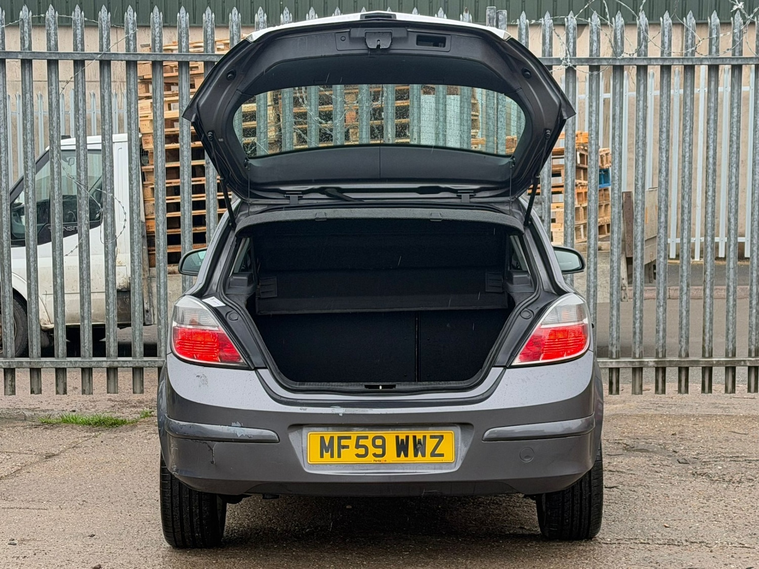 Used Vauxhall Astra 2009 for sale - 77022937: Photo 8