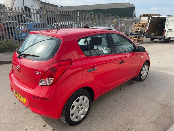Used Hyundai i20 2014 for sale - 76146364: Photo 8