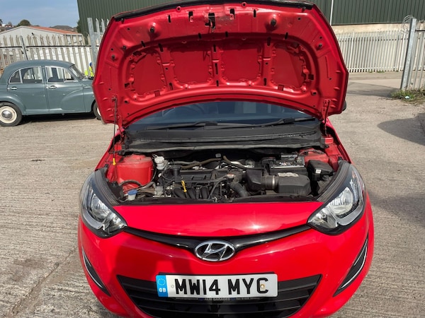 Used Hyundai i20 2014 for sale - 76146364: Photo 9