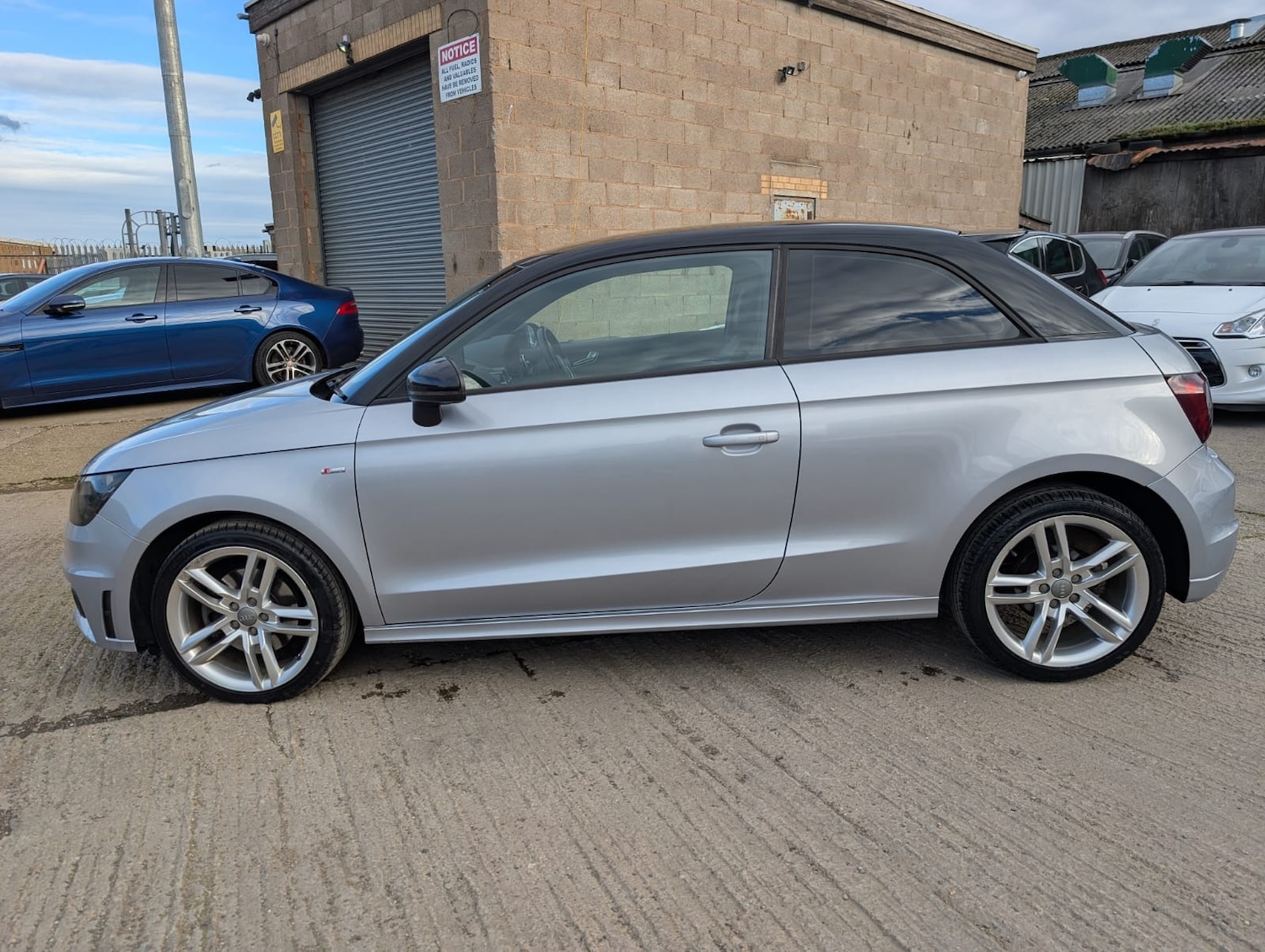 Used Audi A1 2014 for sale - 78029133: Photo 2