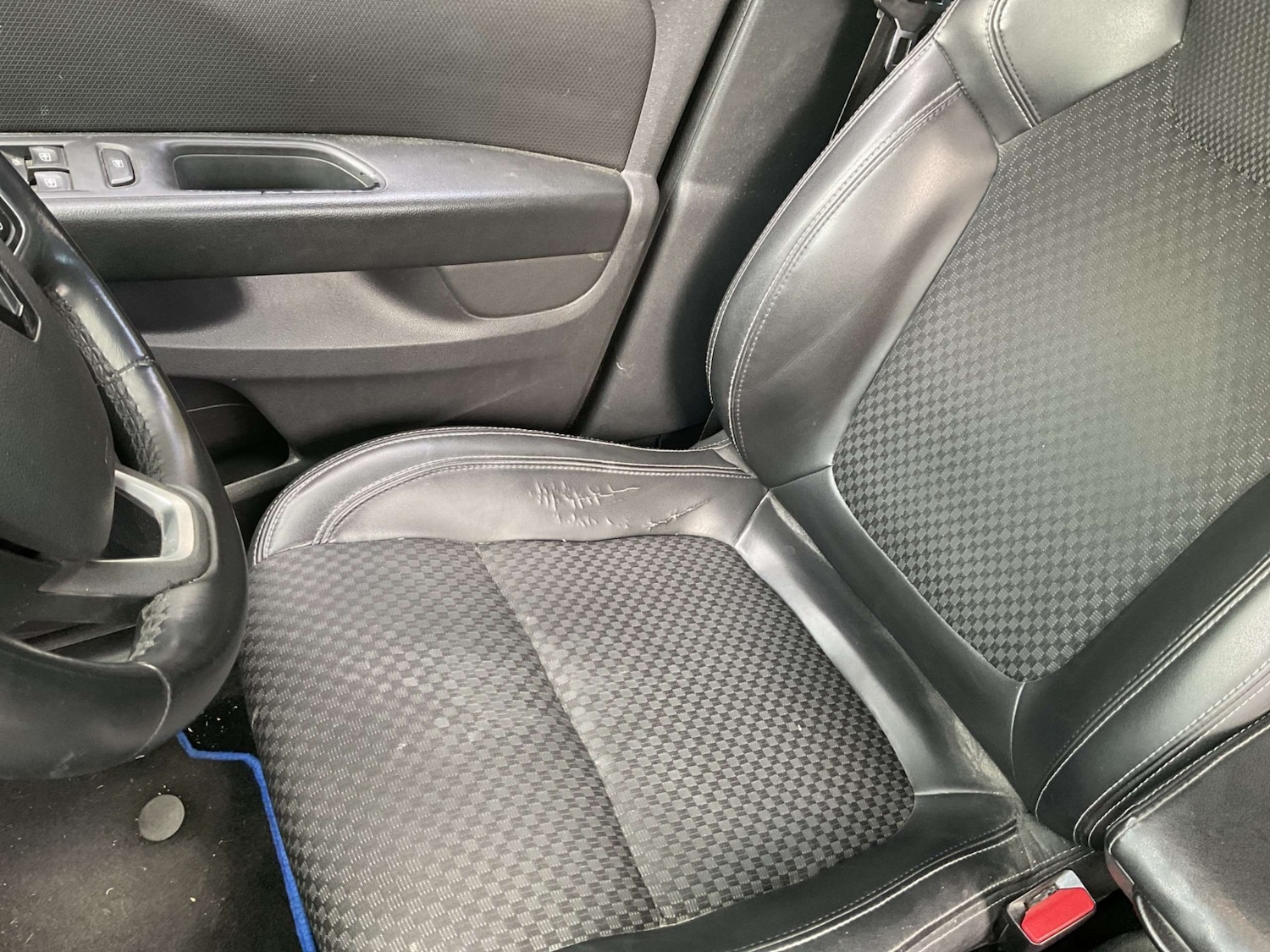 Used Renault Clio 2016 for sale - 76332397: Photo 11