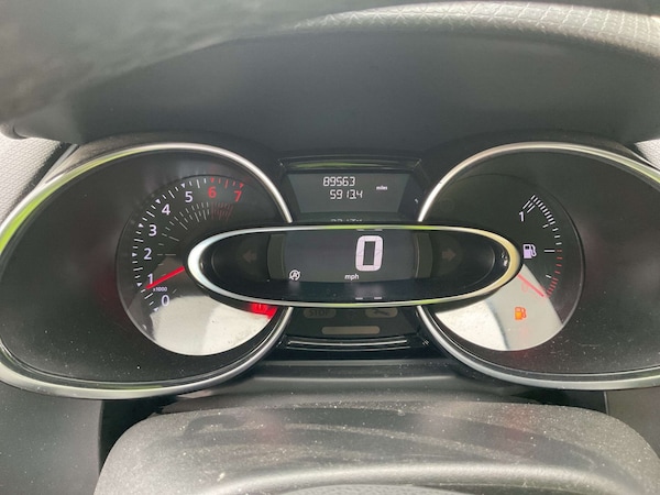Used Renault Clio 2016 for sale - 76332397: Photo 11