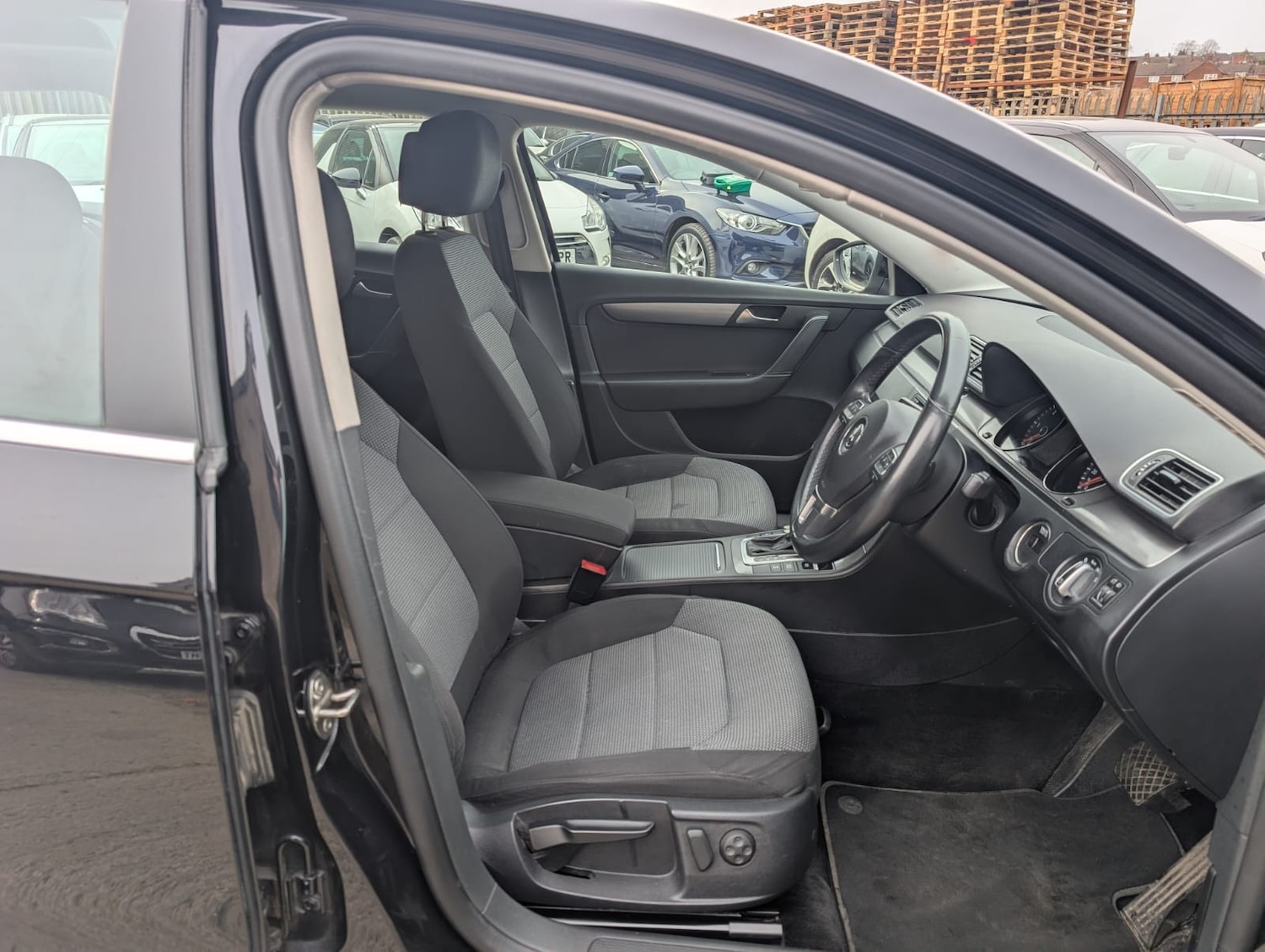 Used Volkswagen Passat 2013 for sale - 77989382: Photo 11