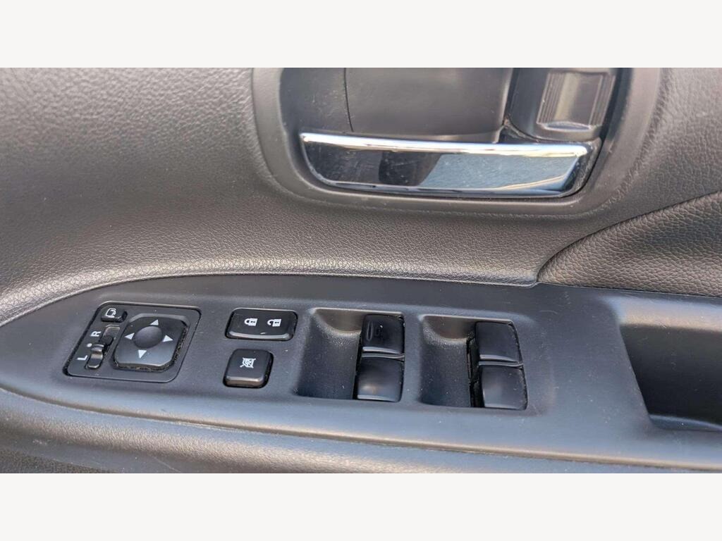 Used Mitsubishi Outlander 2015 for sale - 77004525: Photo 23