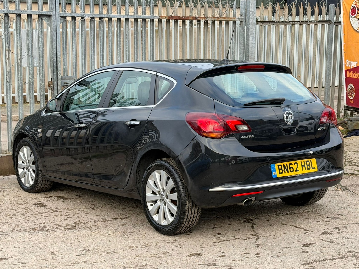 Used Vauxhall Astra 2013 for sale - 77381221: Photo 6