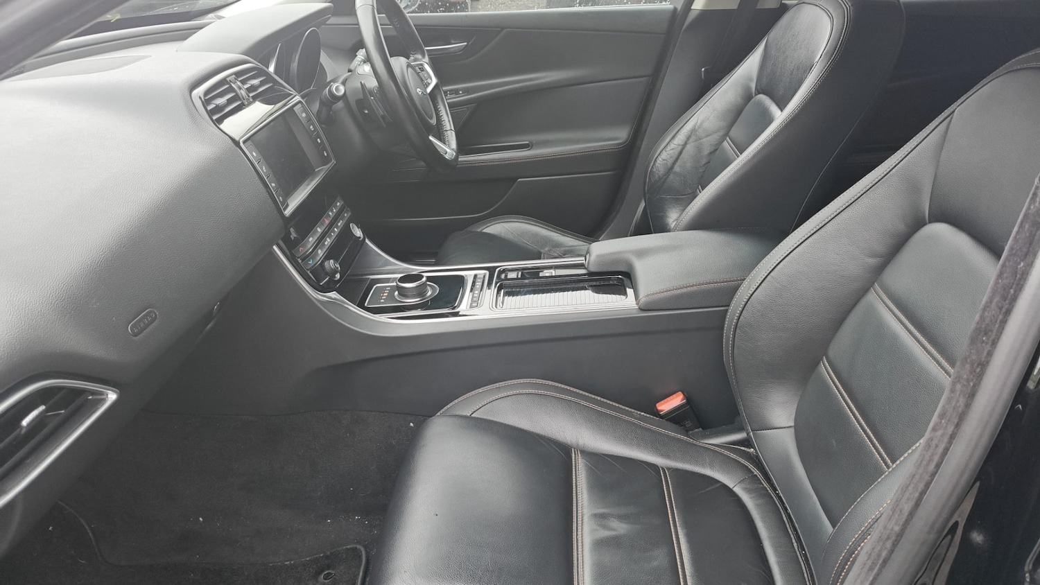 Used Jaguar XE 2018 for sale - 77700920: Photo 18