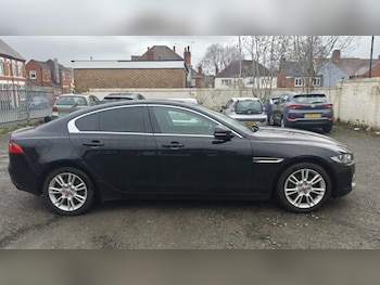 Used Jaguar XE 2018 for sale - 77700920: Photo