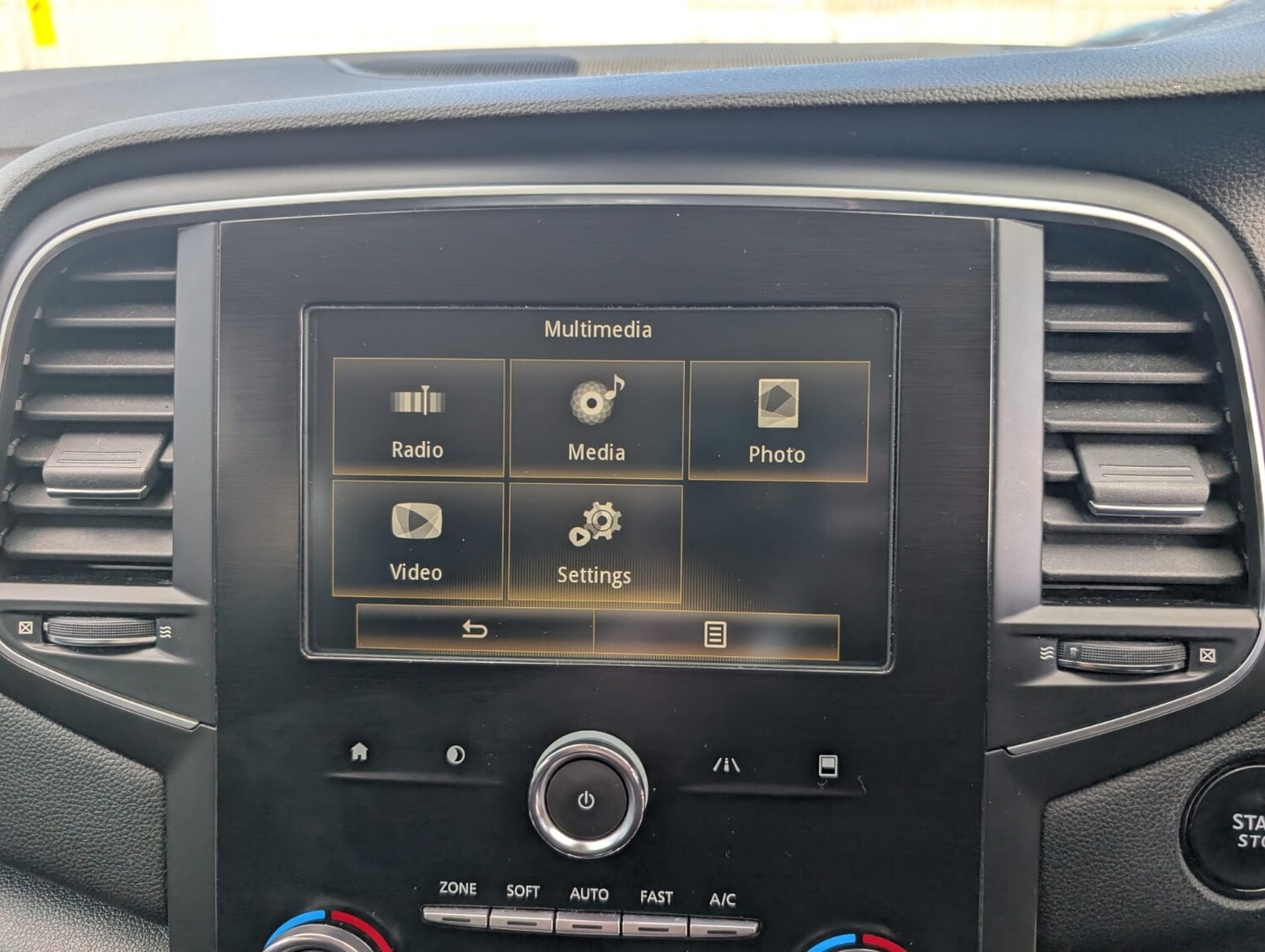 Used Renault Megane 2017 for sale - 78108296: Photo 17