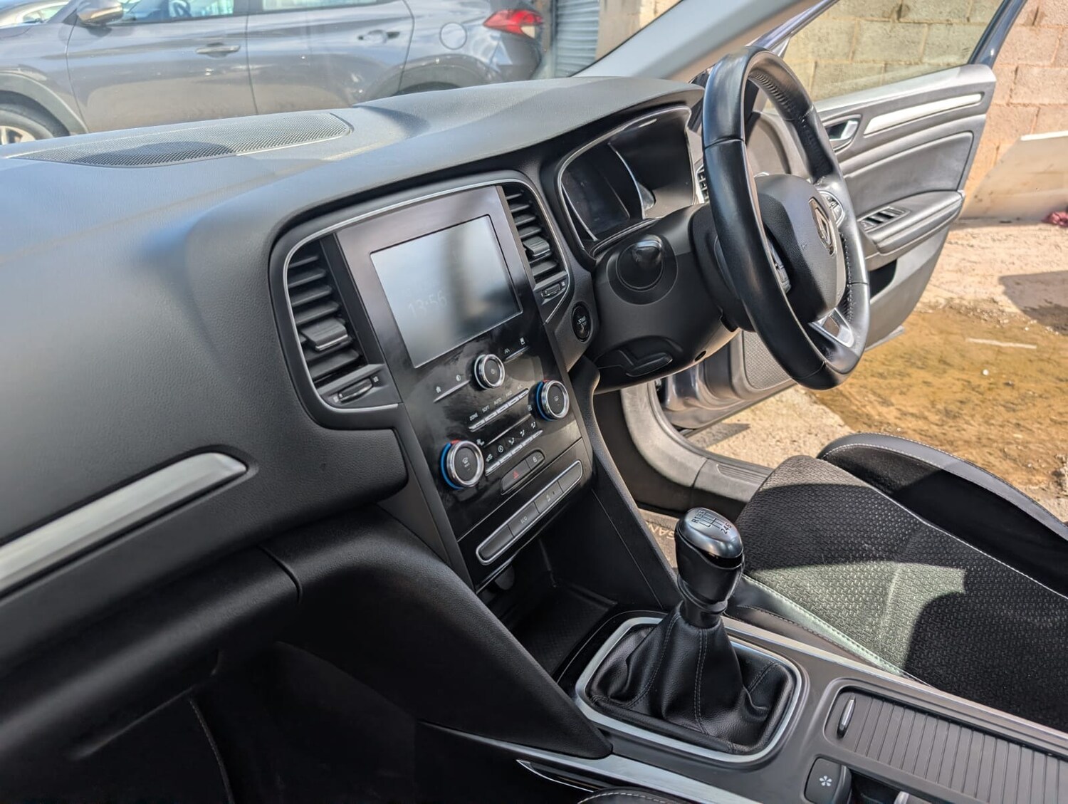 Used Renault Megane 2017 for sale - 78108296: Photo 25