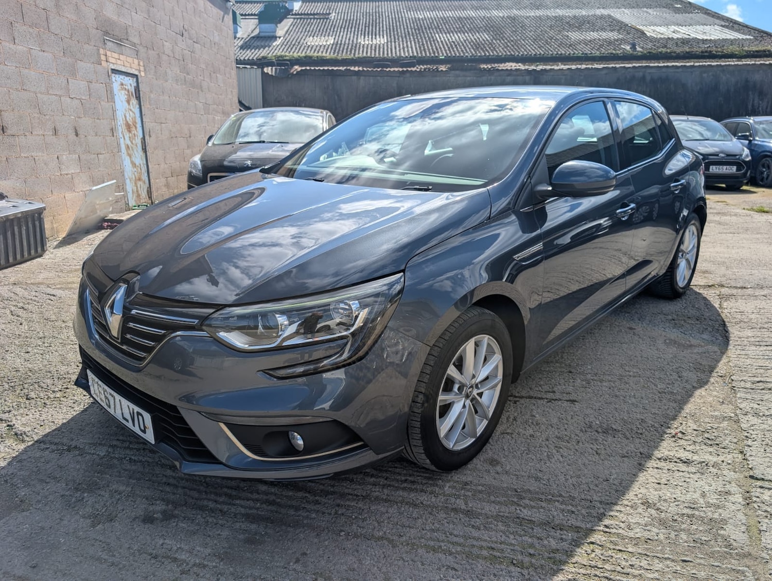 Used Renault Megane 2017 for sale - 78108296: Photo 3