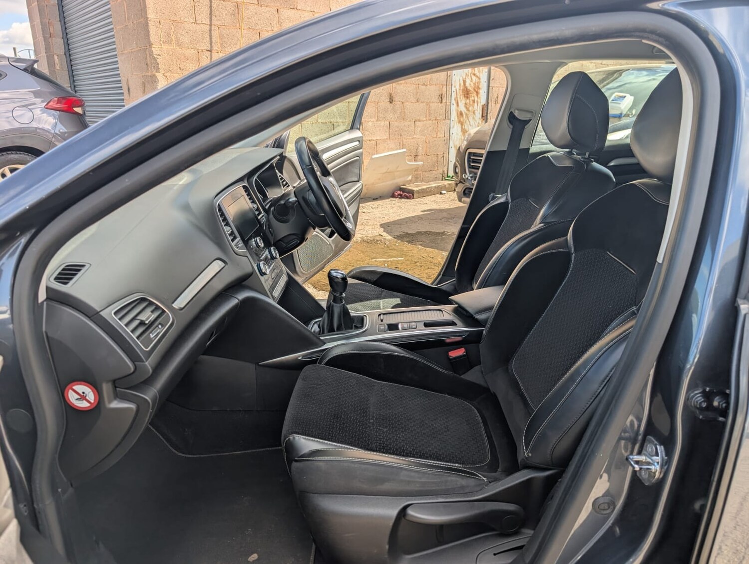 Used Renault Megane 2017 for sale - 78108296: Photo 32