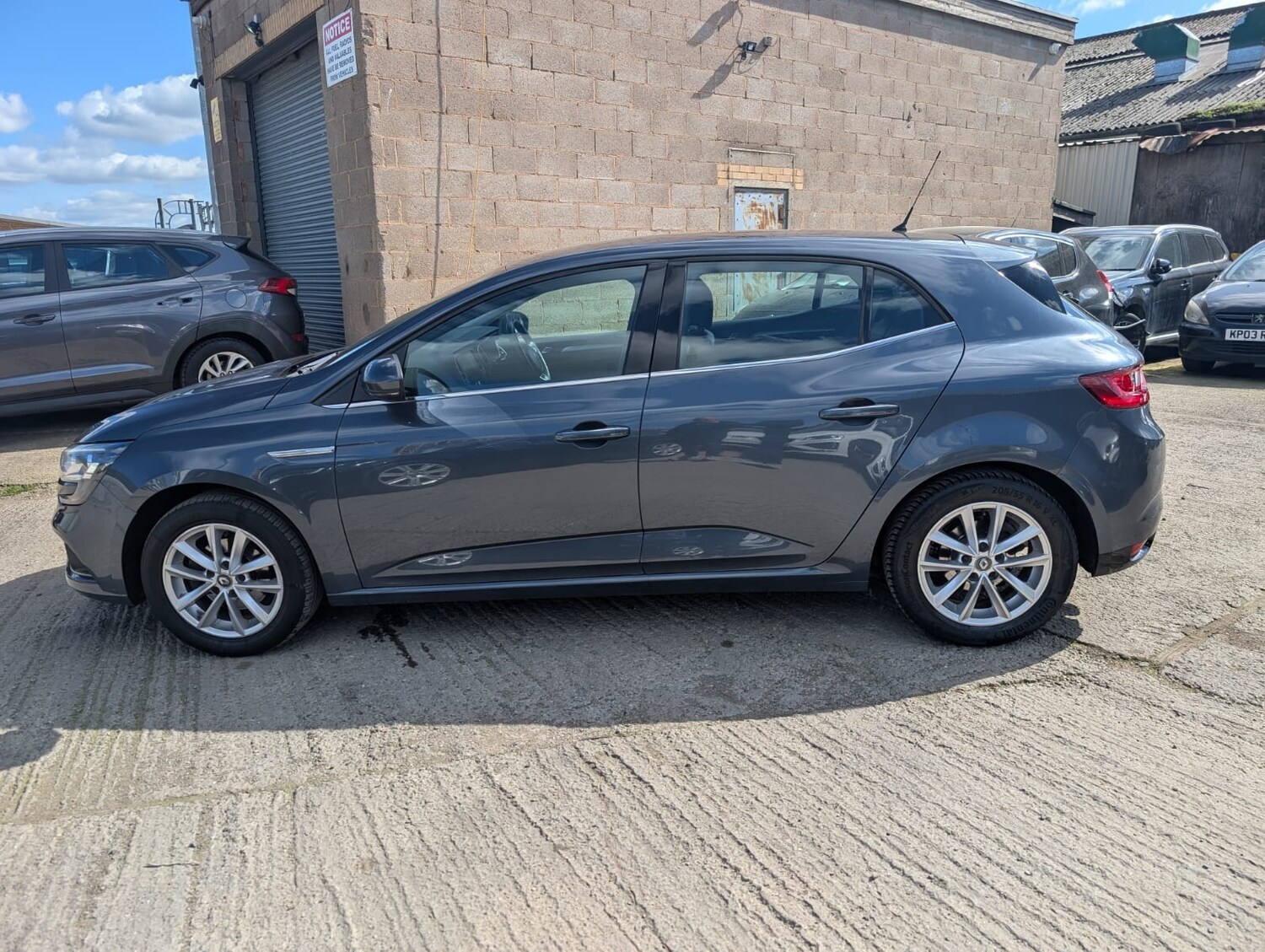 Used Renault Megane 2017 for sale - 78108296: Photo 8