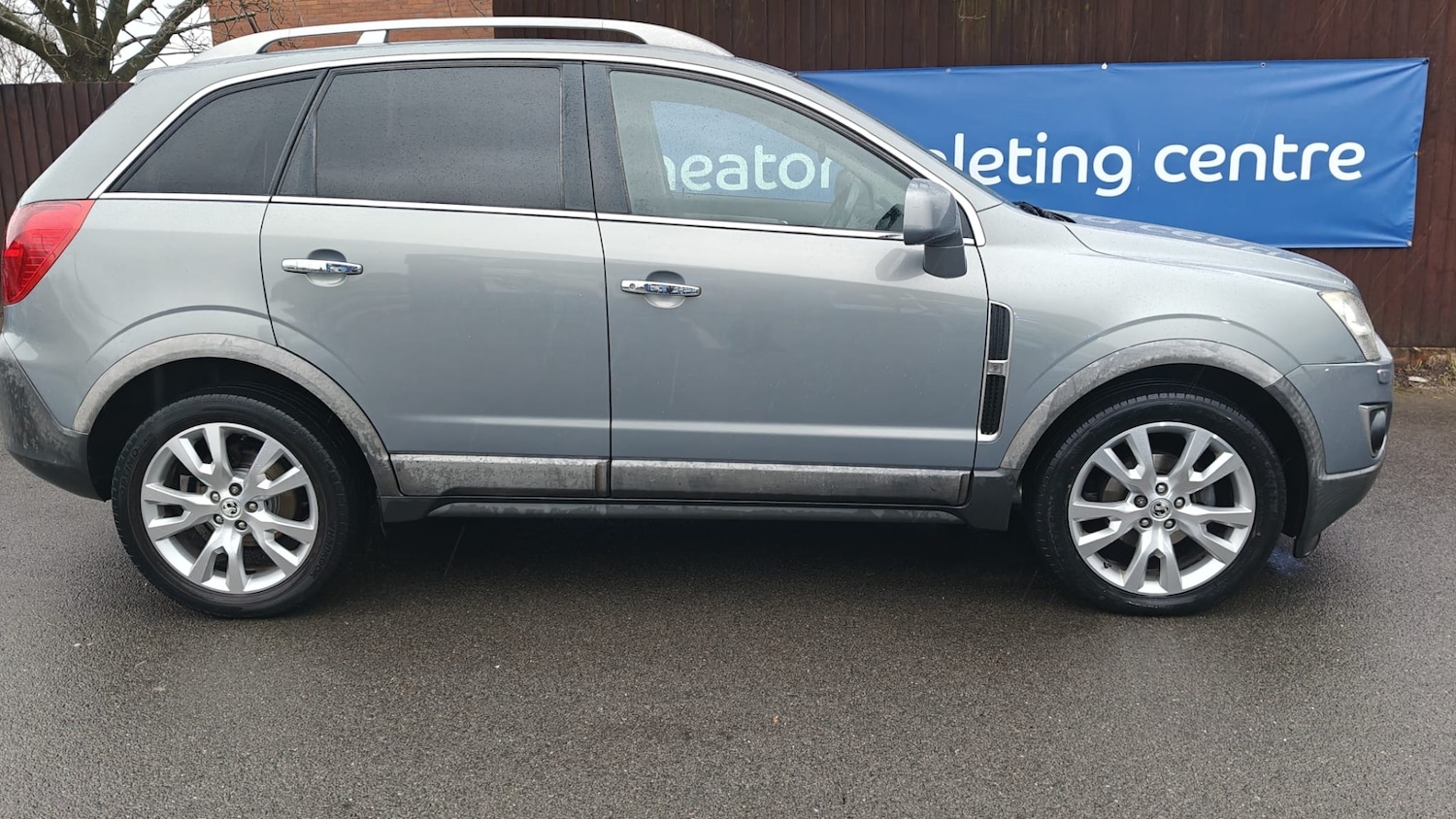 Used Vauxhall Antara 2011 for sale - 77848753: Photo 3