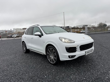 Used Porsche Cayenne 2015 for sale - 75632596: Photo