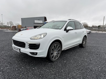 Used Porsche Cayenne 2015 for sale - 75632596: Photo