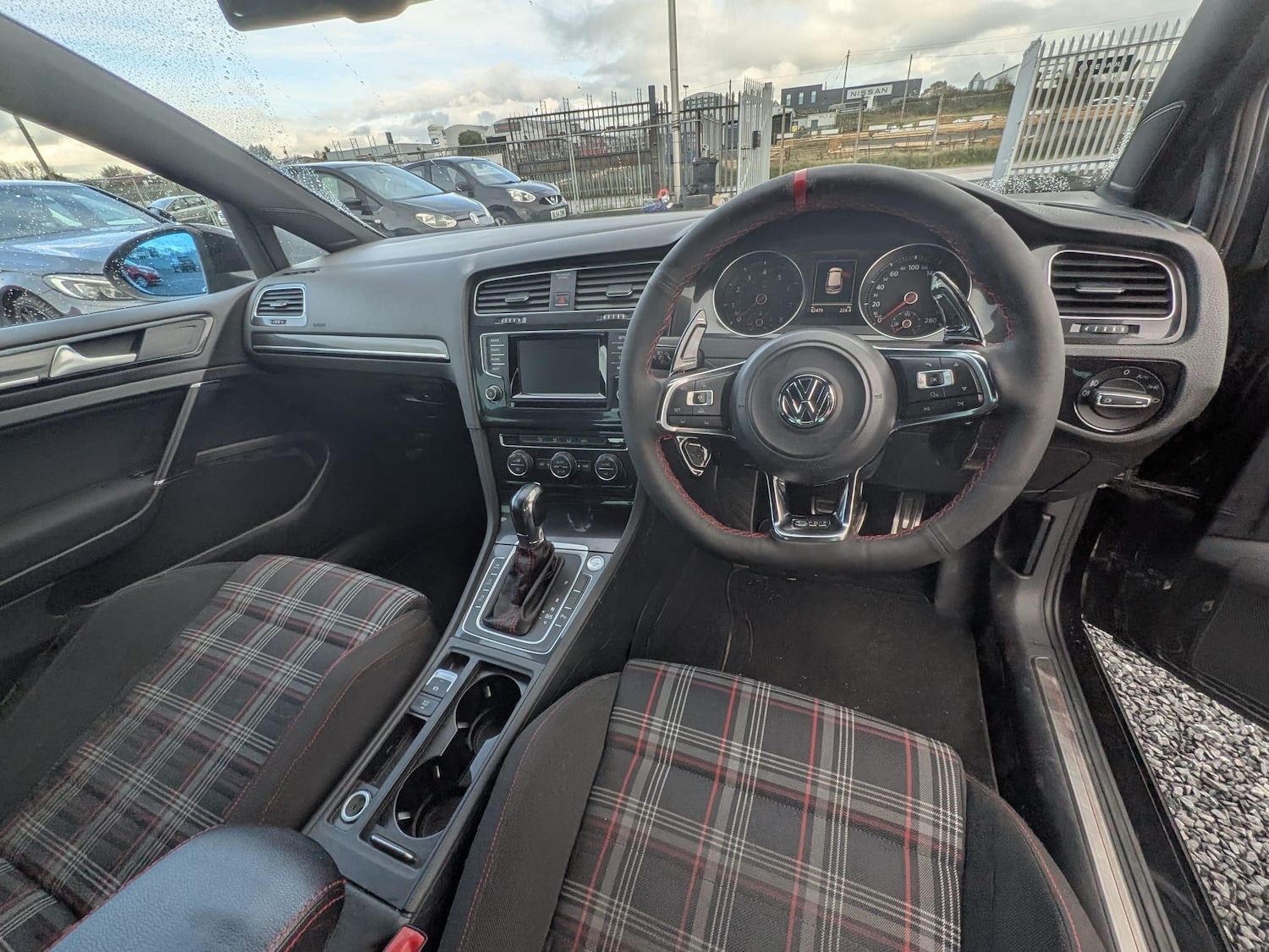 Used Volkswagen Golf 2015 for sale - 76953891: Photo 11