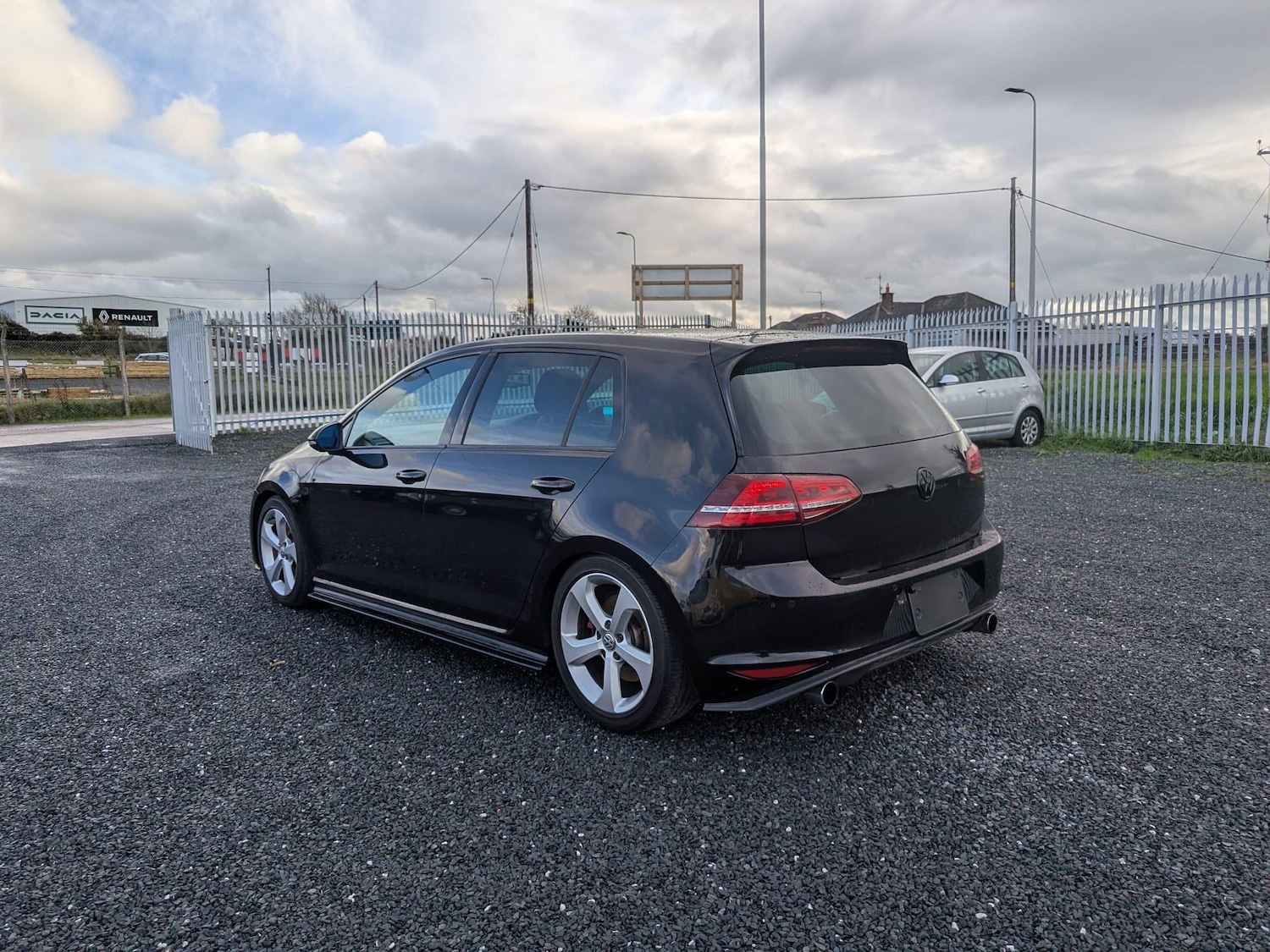 Used Volkswagen Golf 2015 for sale - 76953891: Photo 5
