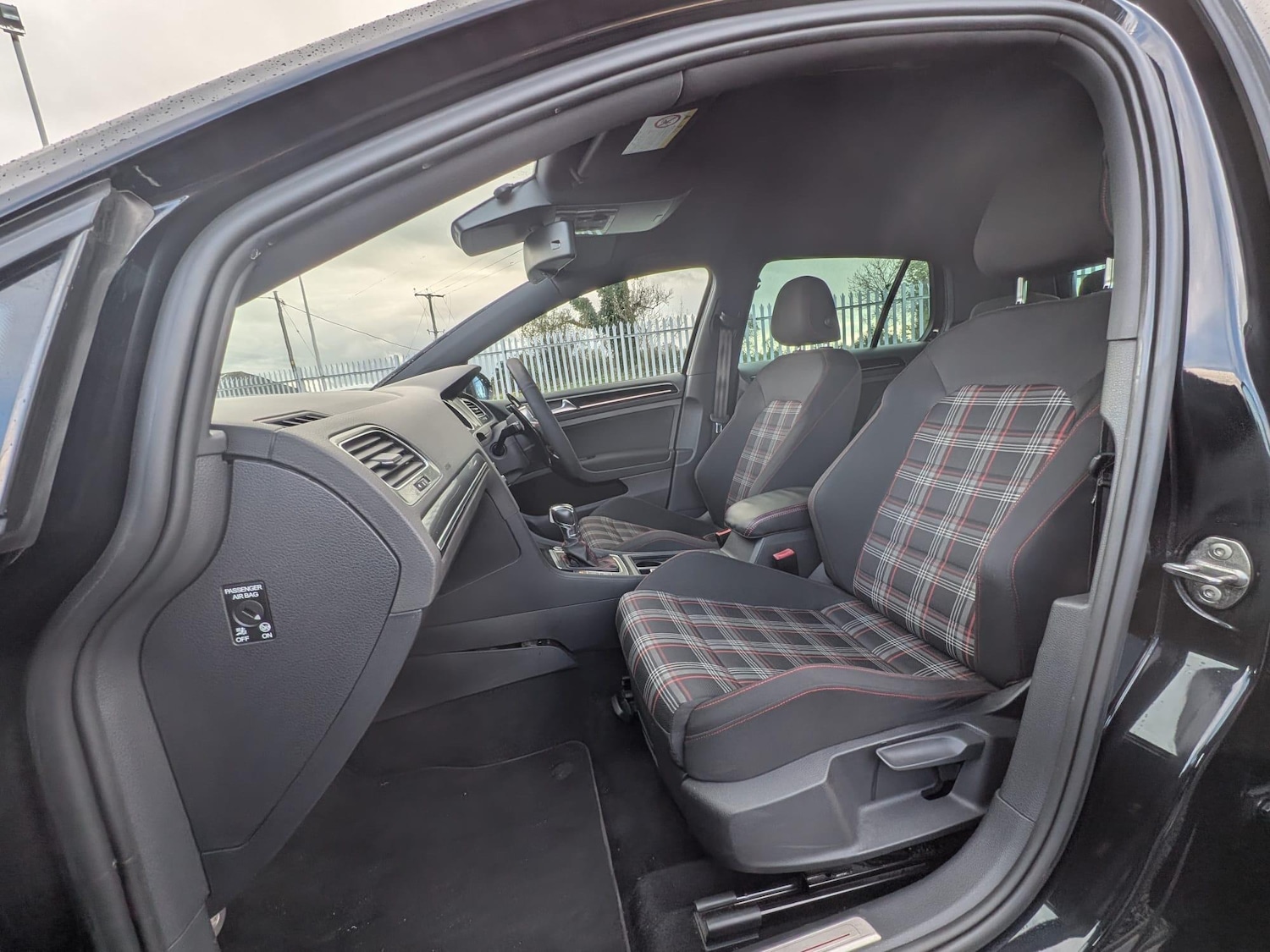 Used Volkswagen Golf 2015 for sale - 76953891: Photo 9