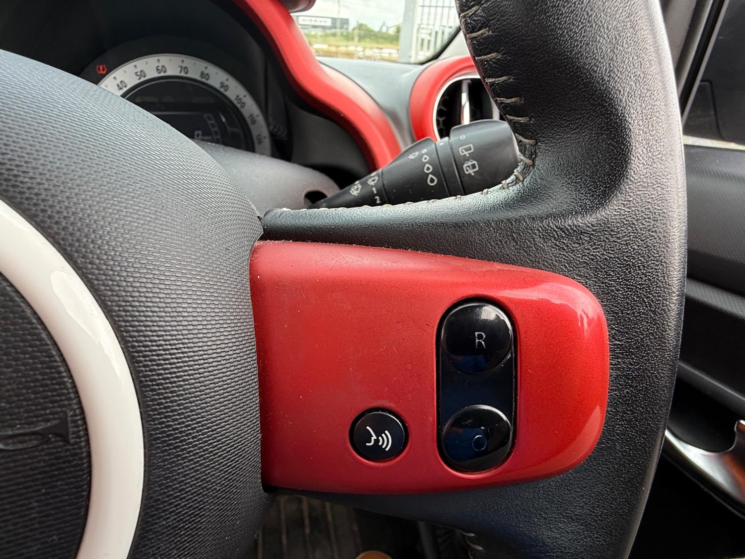 Used Renault Twingo 2014 for sale - 76953835: Photo 15