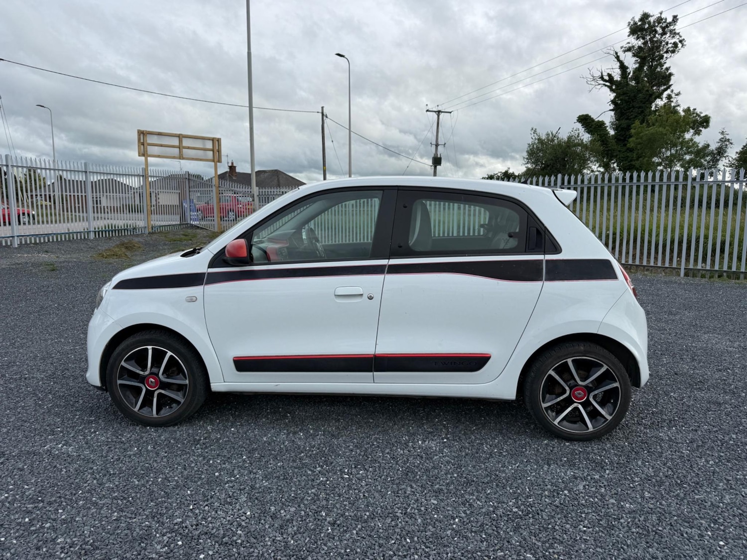 Used Renault Twingo 2014 for sale - 76953835: Photo 3