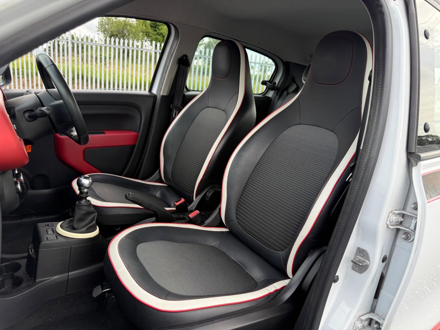 Used Renault Twingo 2014 for sale - 76953835: Photo 8