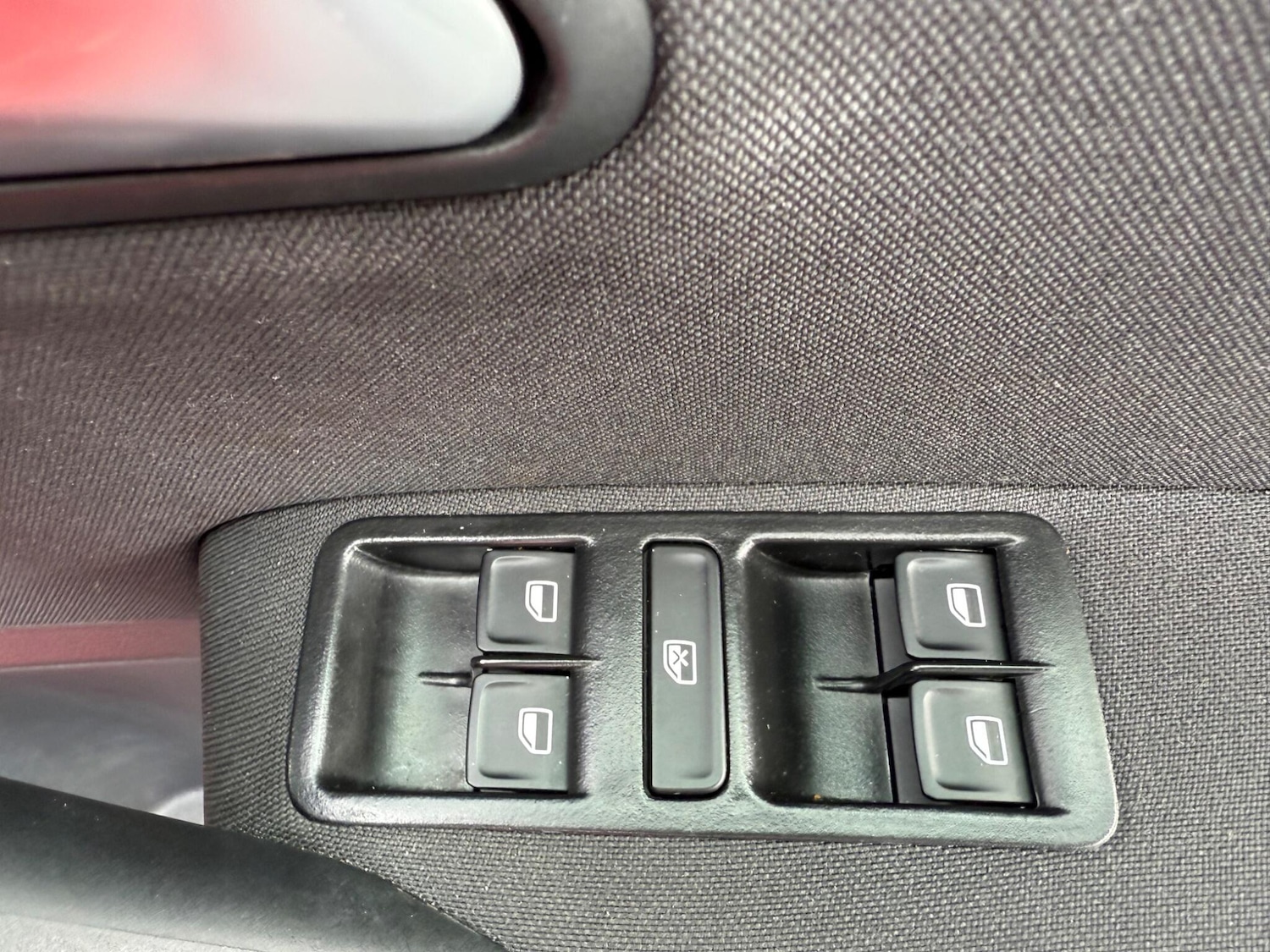 Used Volkswagen Polo 2015 for sale - 76953860: Photo 8