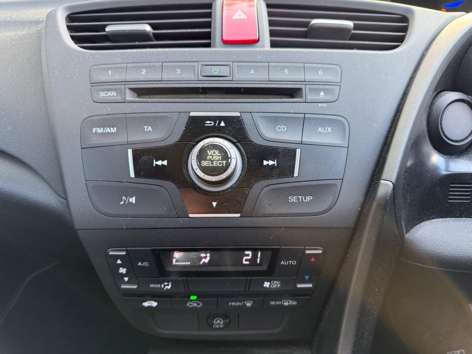 Used Honda Civic 2013 for sale - 77276769: Photo 17