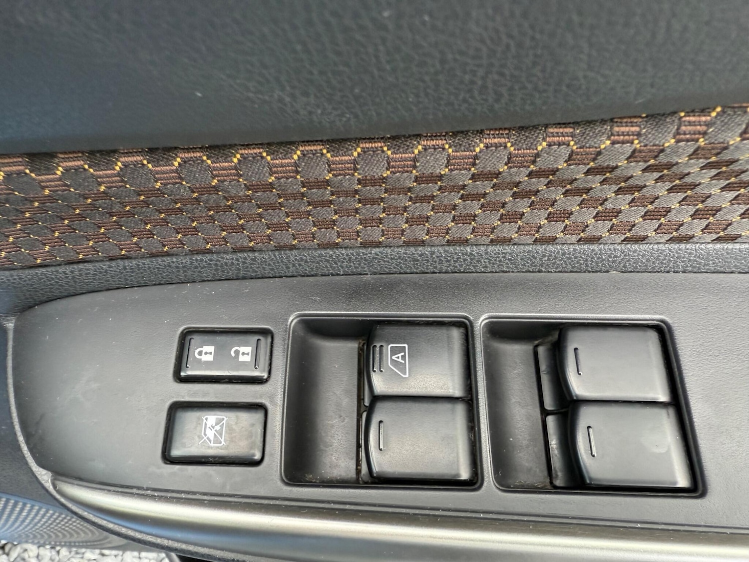 Used Nissan Note 2014 for sale - 77276762: Photo 24