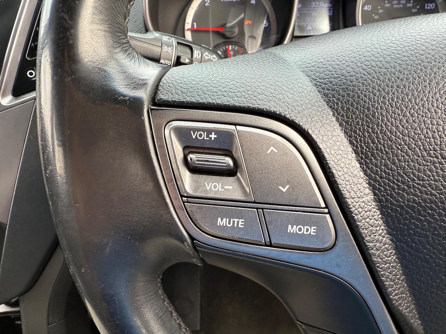 Used Hyundai Santa Fe 2013 for sale - 76953840: Photo 18