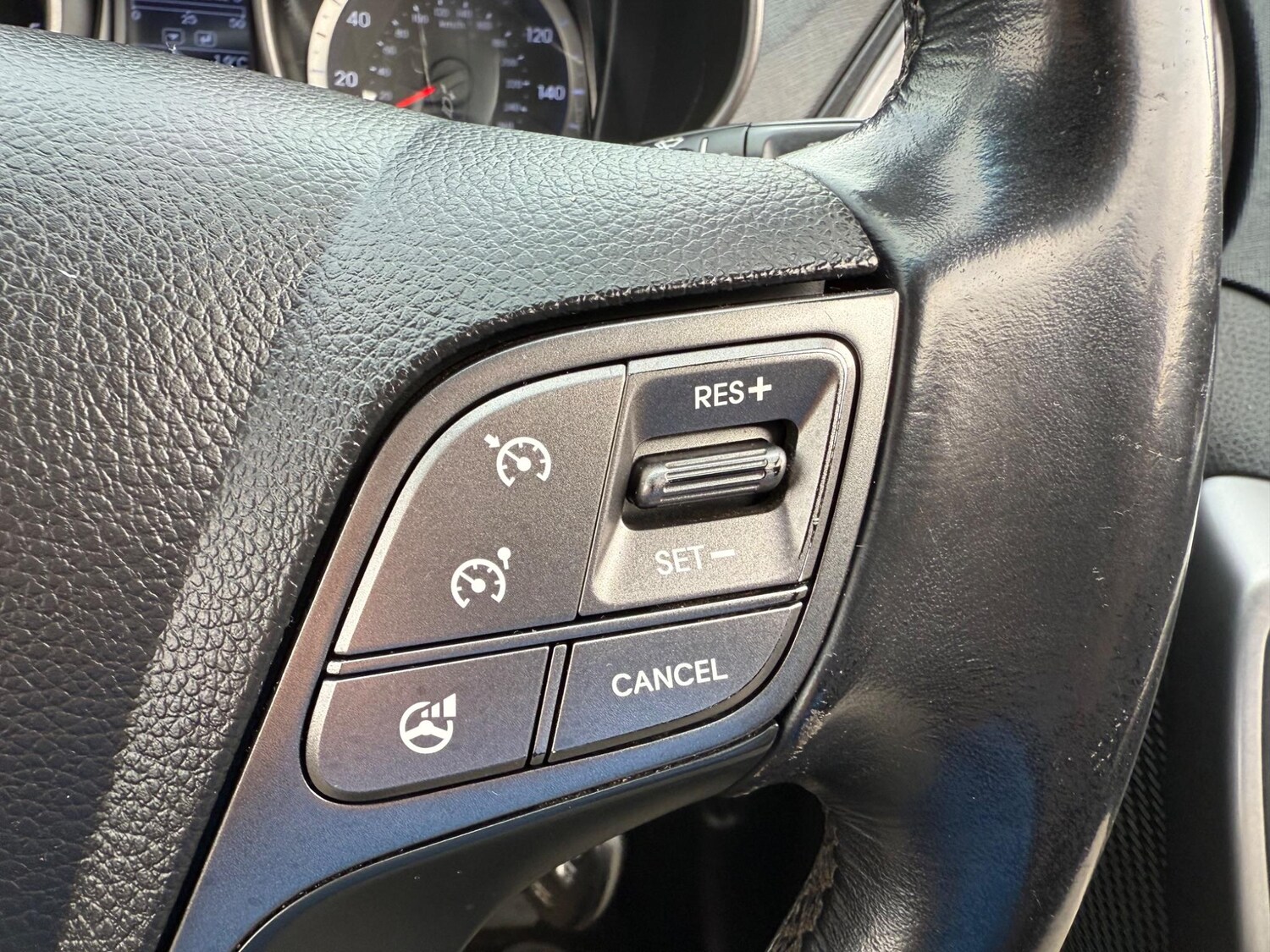 Used Hyundai Santa Fe 2013 for sale - 76953840: Photo 19