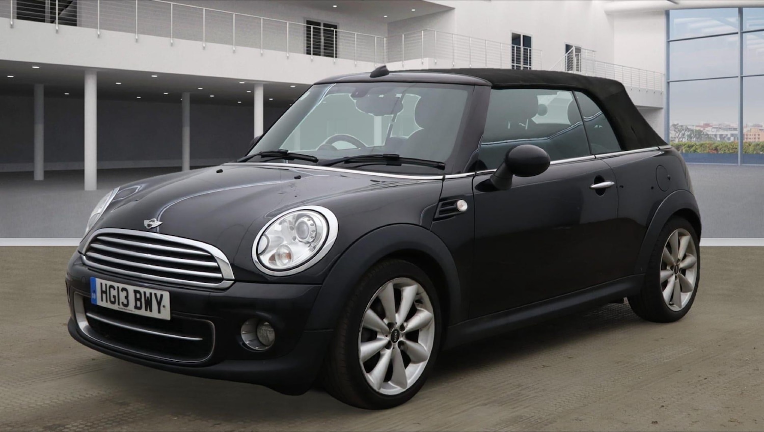 Used MINI Convertible 2013 for sale - 77013975: Photo 2