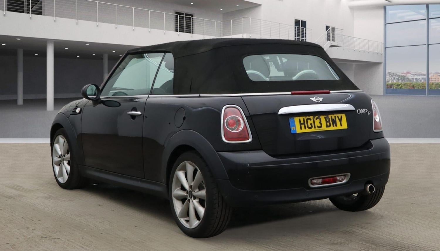 Used MINI Convertible 2013 for sale - 77013975: Photo 4
