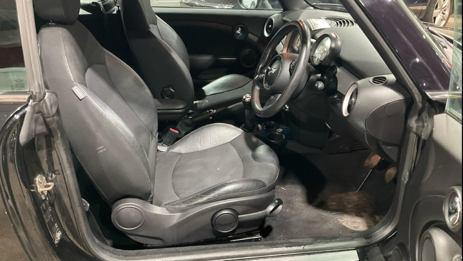 Used MINI Convertible 2013 for sale - 77013975: Photo 9