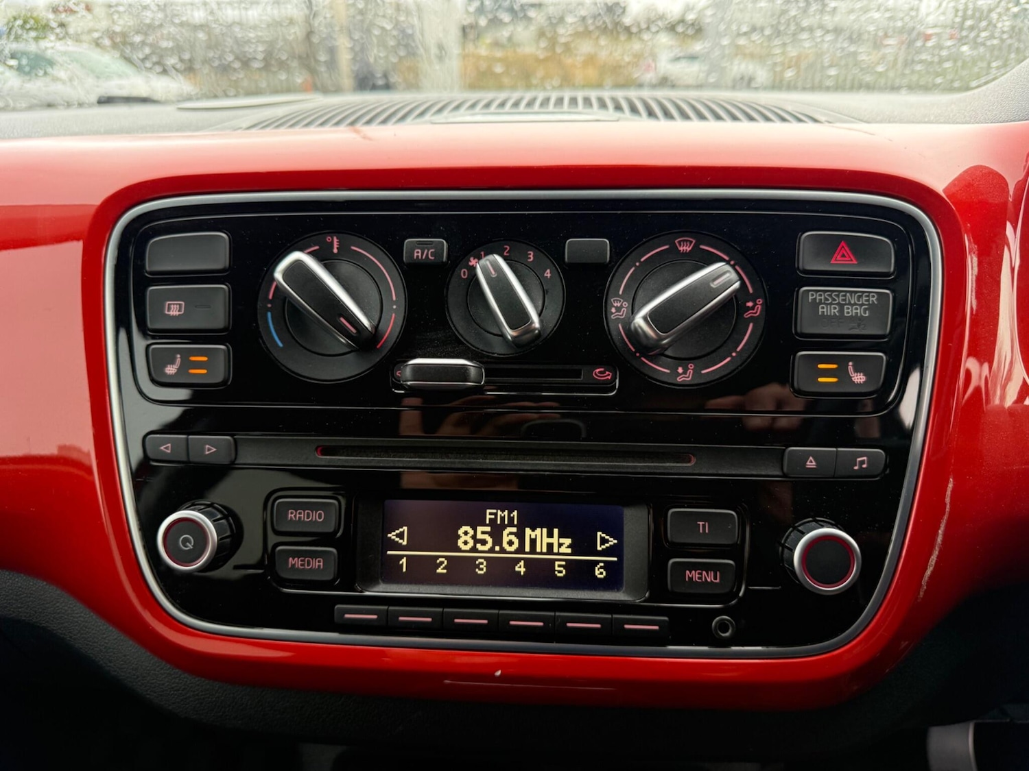 Used Volkswagen up! 2015 for sale - 77679775: Photo 14