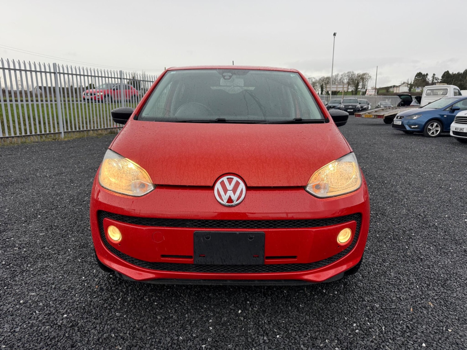 Used Volkswagen up! 2015 for sale - 77679775: Photo 2
