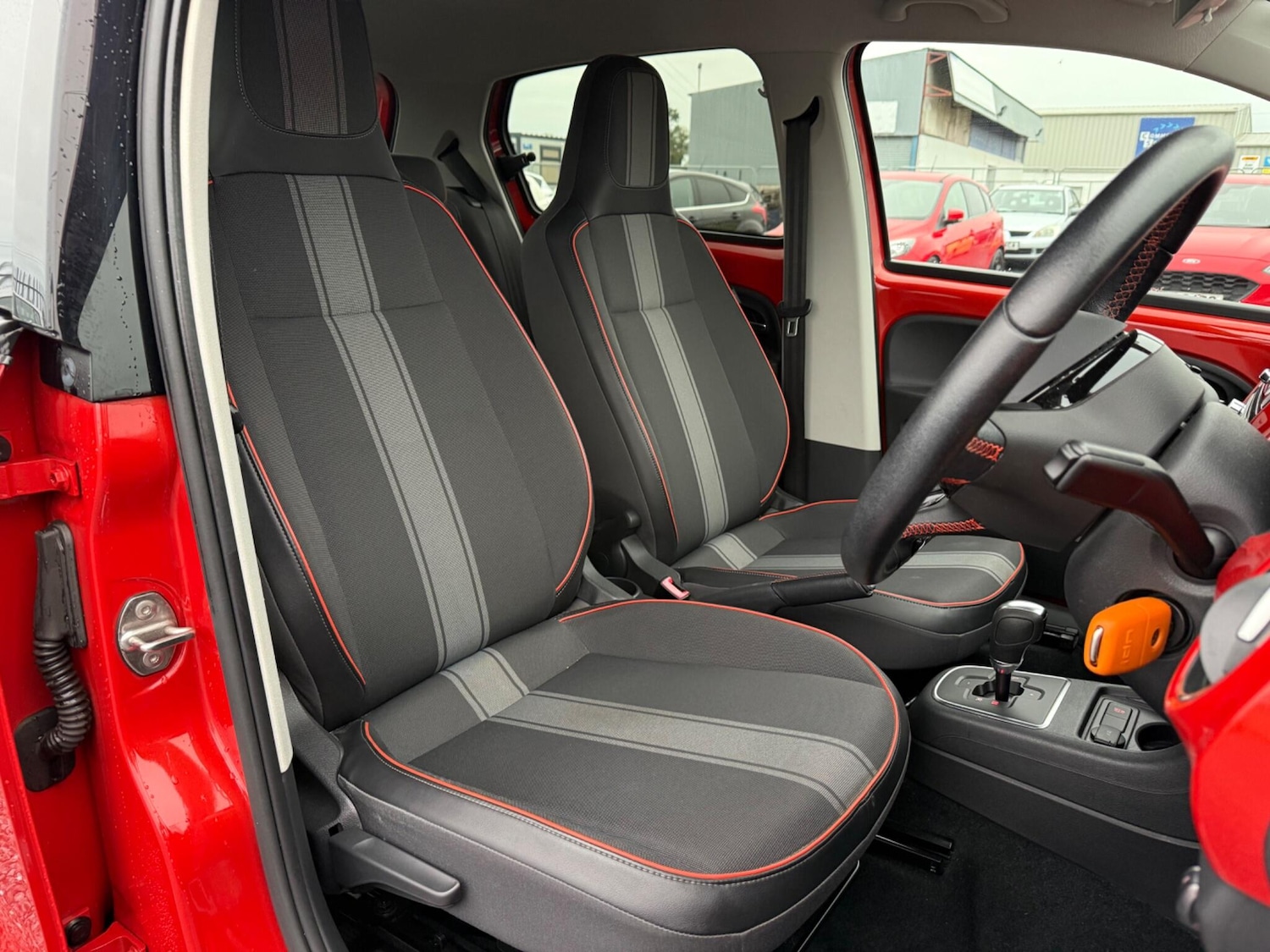 Used Volkswagen up! 2025 for sale - 76953855: Photo 11